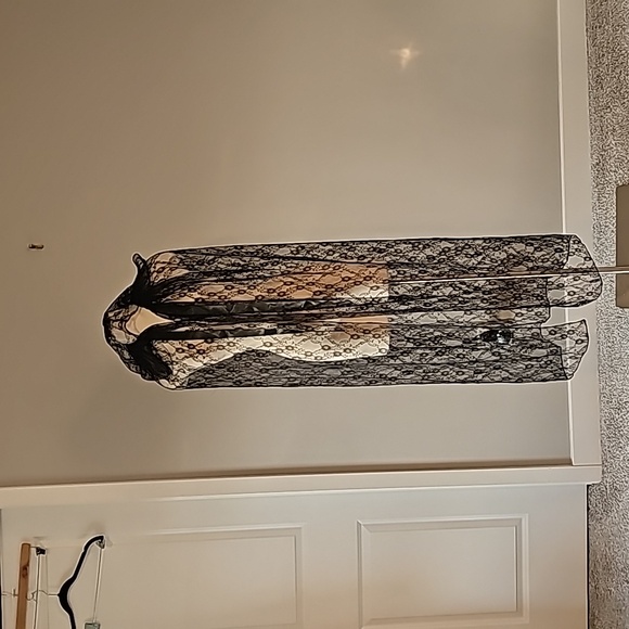 Planet Spirit Black Lace Hooded Cape NWOT Halloween Witch Day of the Dead 56" - Picture 3 of 14